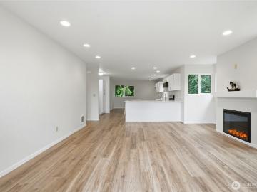 4404 Terrace Dr, Unit 8, Everett, WA 98203 | MLS #2493