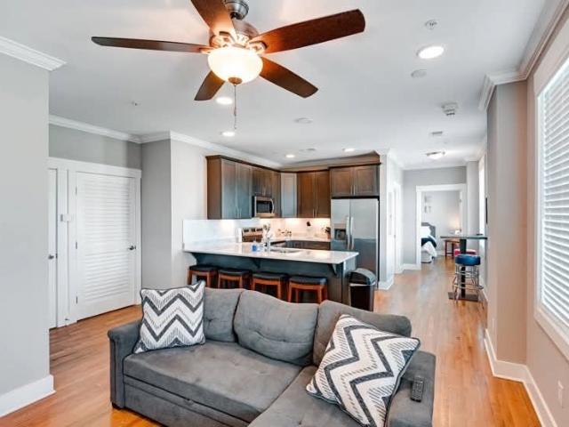 4405 Kentucky Ave # 302