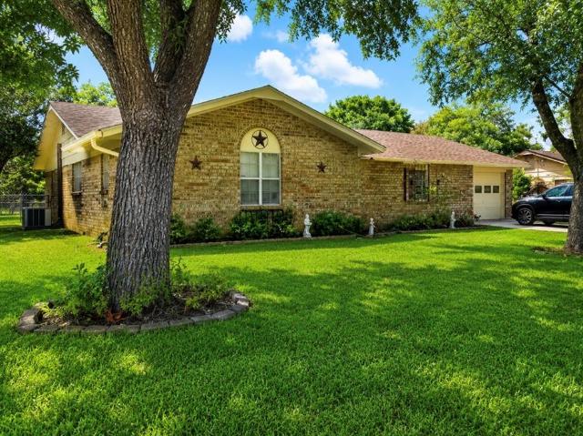 4407 Mcarthur Circle