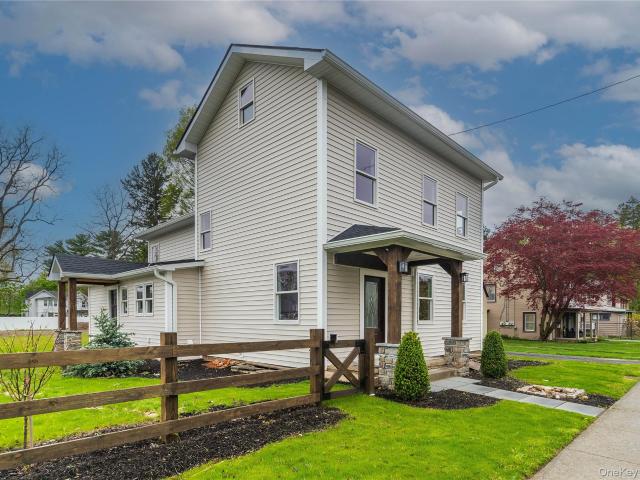 4407 Albany Post Road