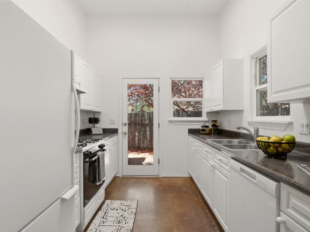 4408 Autumn Leaf Lane