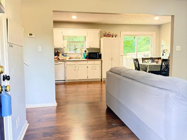 4400 Leafview Drive
