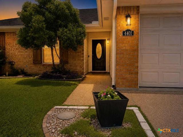 4401 Lacey Circle