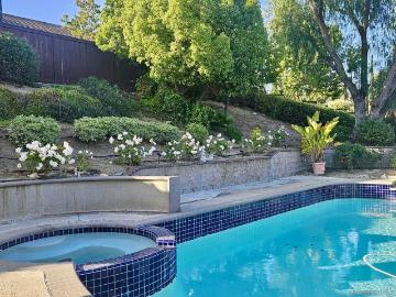 44028 Highlander Drive