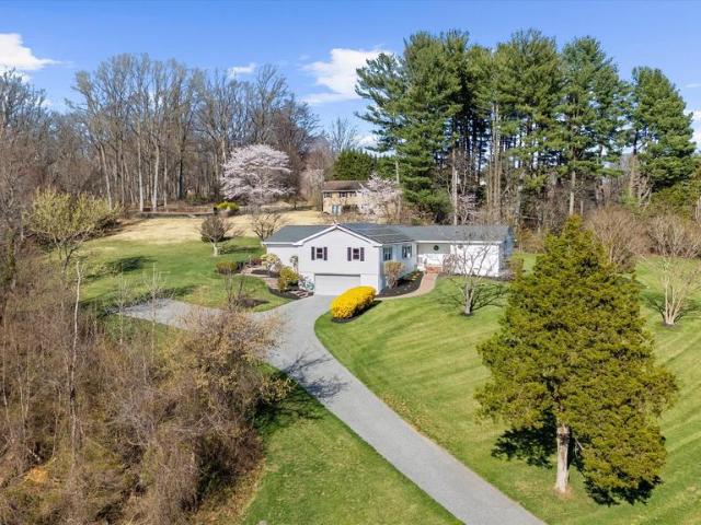 4402 Meadowcliff Road