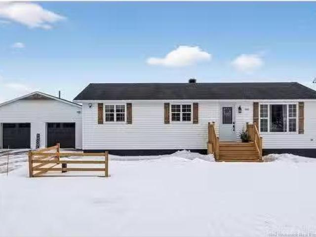 440 Charles Lutes, Moncton, NB, E1G 2T4 house for sale List.