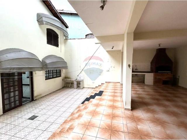 440 Área Útil Sobrado Alugar, 6 Dormitórios localizado em Vila Guarani, Mauá, São Paulo, 09310270 | Brasil