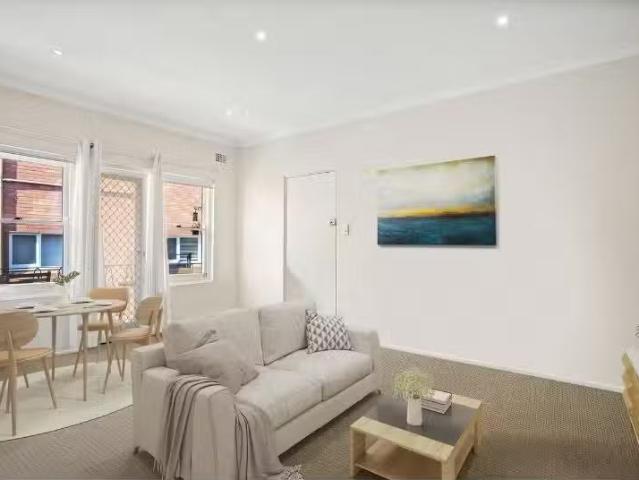 4/40 Banks Street, MONTEREY Apartment for rent Listed by Shel.