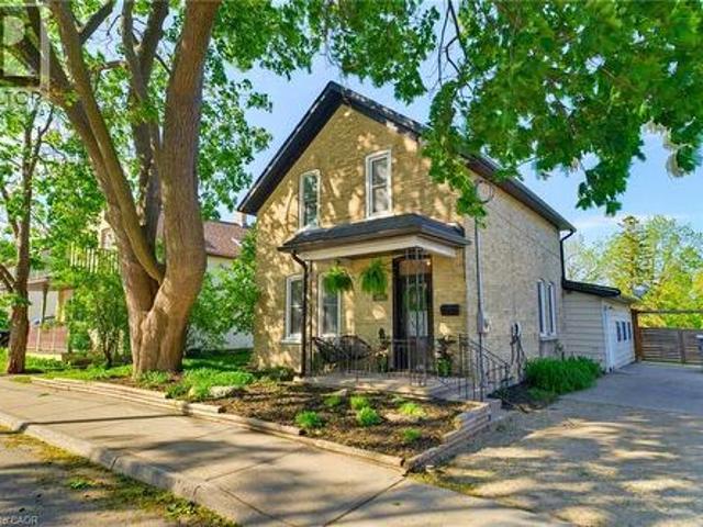 440 Duke Street W, Kitchener, ON, N2H 3Y8 house for sale | Listing ID 40839 | Royal LePage