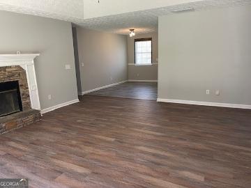 440 E Country Woods Drive