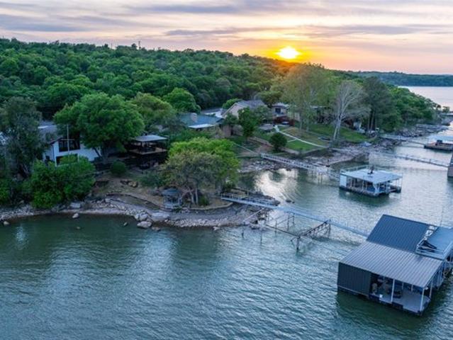 440 Lakeside Dr, Brownwood, TX 76801