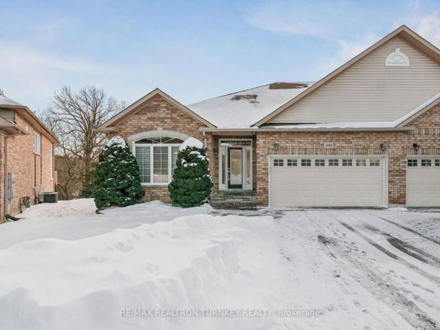 440 Morley Cook Crescent, Newmarket | Terminated, N12722 | Condos. Ca