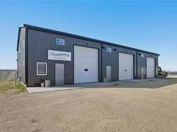 440 Wittick Street, Niverville, MB, R0A 1E0 commercial for s.