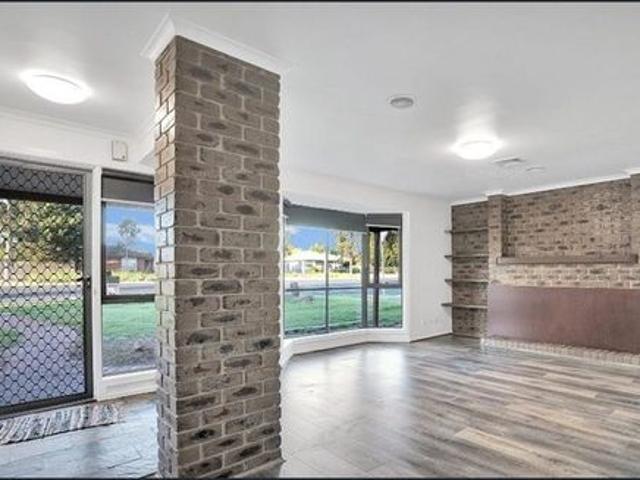 $440pw/3bed/2bath/2car