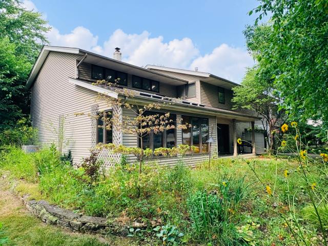 4416 Eaton Drive