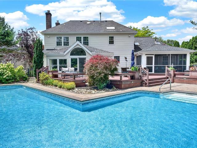 4416 Tracey Lane