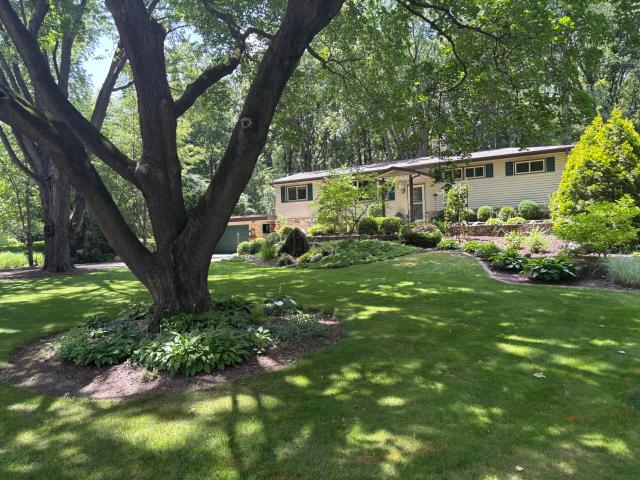 4410 Golf Dr