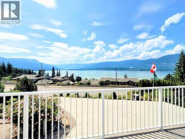 4410 Lakeshore Road Ne, Salmon Arm, BC, V1E 3N6 house for sale | Listing ID 10395 | Royal LePage