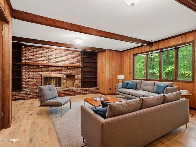 4410 Laurel Drive