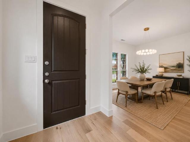 4413 Moonlight Drive