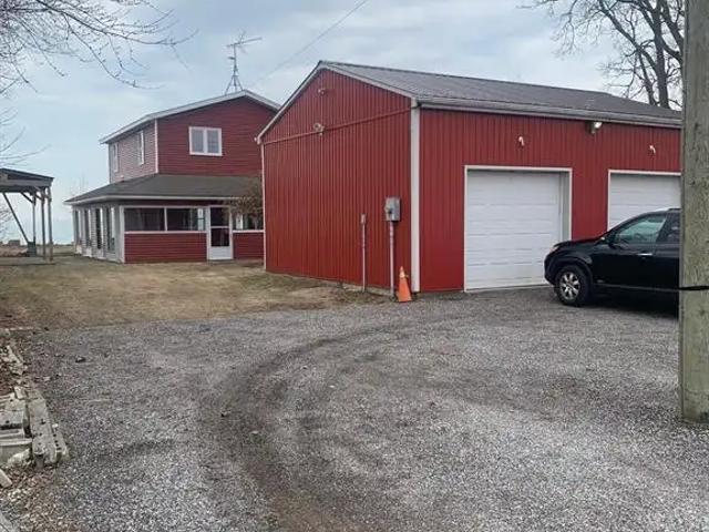 441 LAKESIDE DRIVE