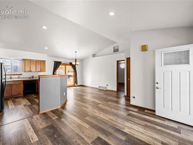 441 S Oak Creek Drive