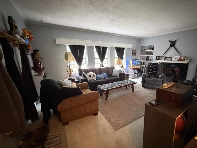 441 W Exchange Street # 303