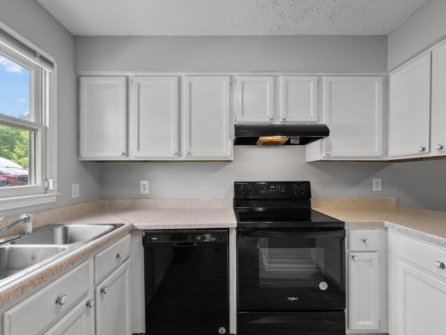 4425 Roller Court