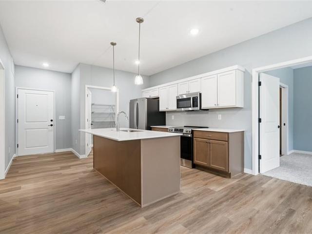 4428 Deer Creek Rd Unit 106, Iowa City, IA 52246