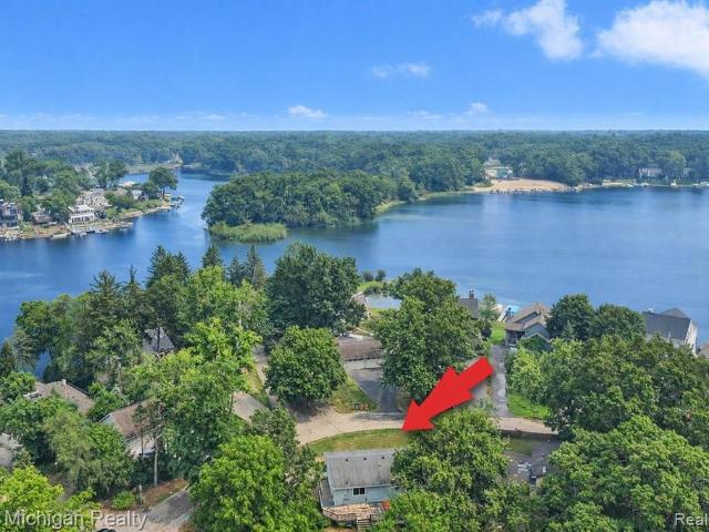 4421 Lamson Drive