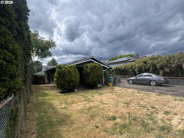 4423 SE 27TH AVE