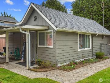 4423 88th Street NE