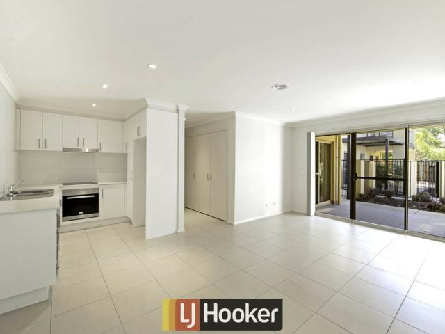 4/42 goodwin street, lyneham act for rent lj hooker