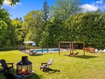 442 Mtée Des Trente, Mont Saint Hilaire, QC, J3H 2R8 house f.