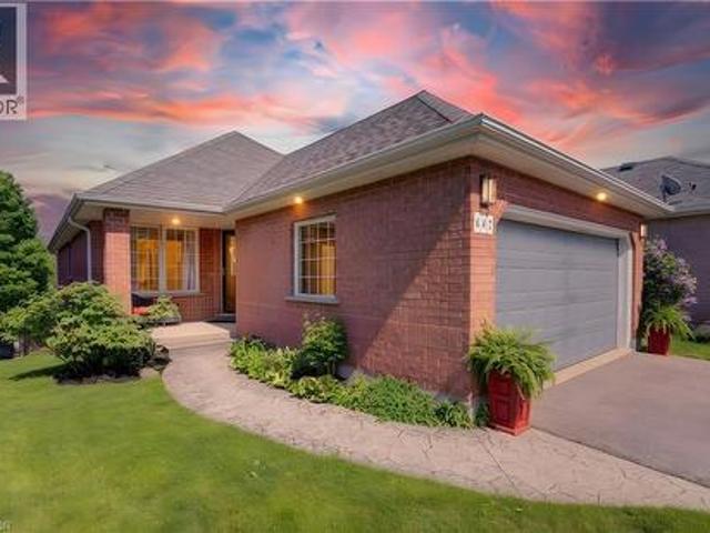 442 Sandbanks Crescent, Waterloo, ON, N2V 2J1 house for sale | Listing ID 40856 | Royal LePage