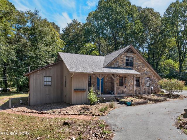 4434 Oakhurst Drive