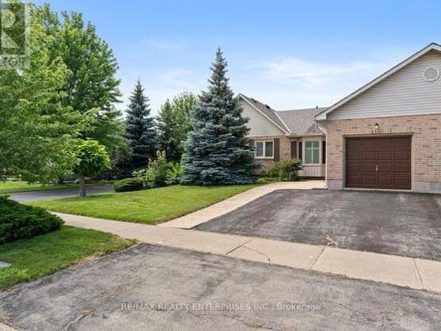 4430 Michael Avenue, Lincoln, ON, L3J 0E1 house for sale | Listing ID X13570 | Royal LePage