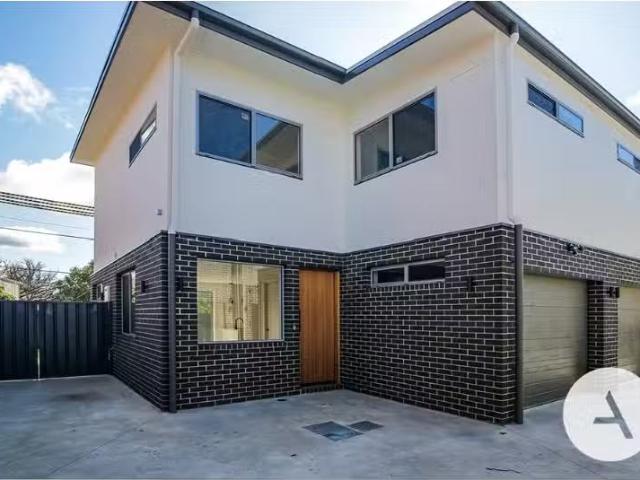 4/43 Majura Avenu, part SON House for rent Listed by Wasim Na.