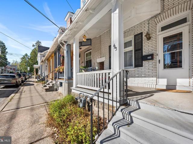 443 W Walnut Street