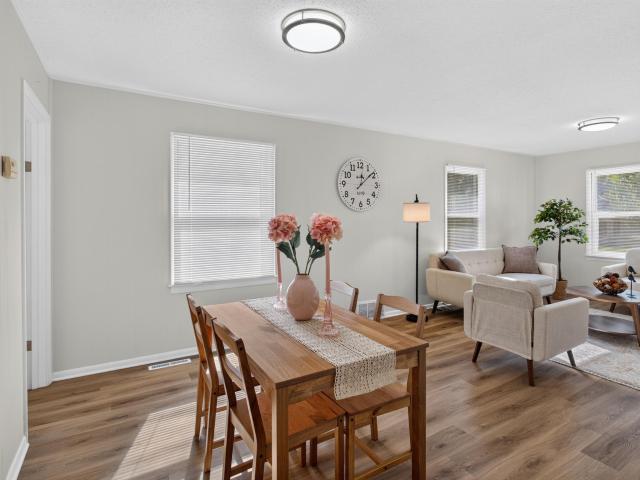 4445 6th Street NE