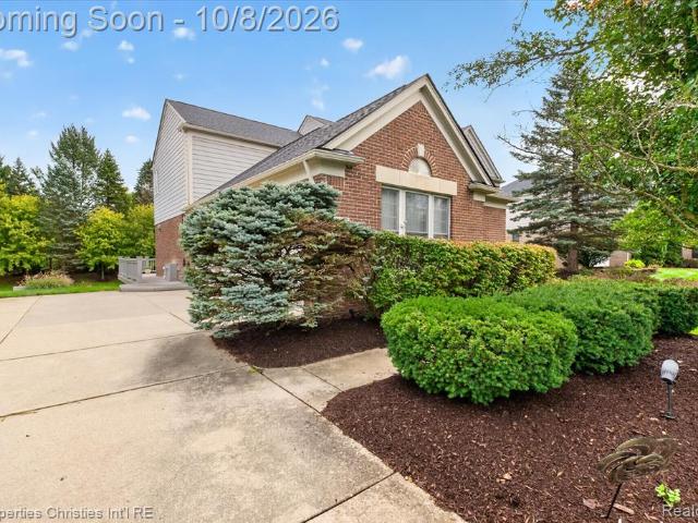 44487 White Pine Circle