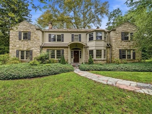 4448 Mount Royal Blvd, Allison Park, PA 15101