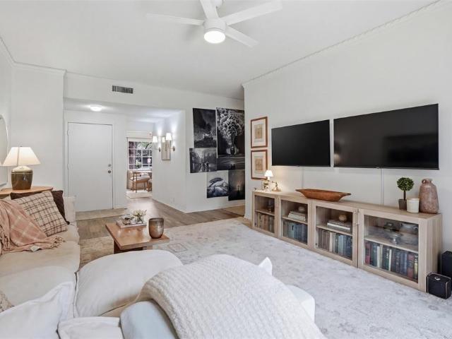 4442 Harlanwood Dr, Unit 116, Fort Worth, TX 76109 | MLS #21189