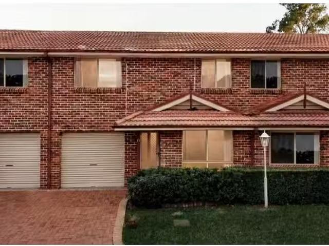 4/44 46 Luttrell Street, GLENMORE PARK Townhouse for rent Lis.