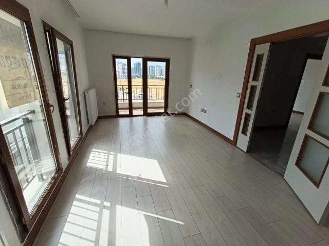 444 Konutlarında Kiralık 2+1 Daire