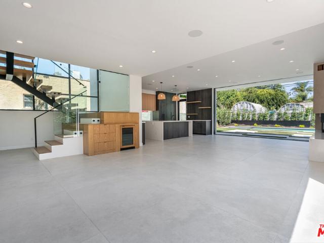 444 N Kings Road