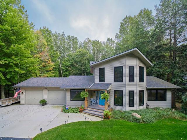 4455 W Fox Farm Rd, Manistee, MI