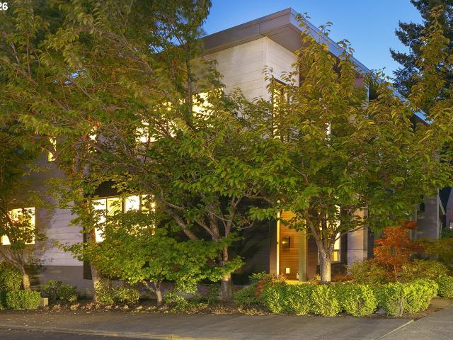 4458 se stark st # 1