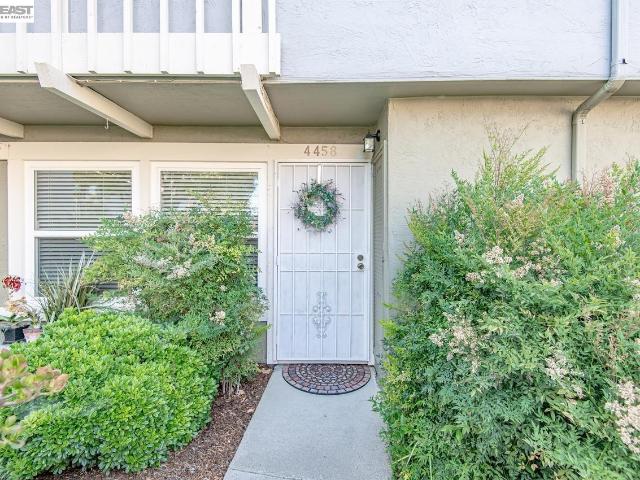 4458 Yuma Ct