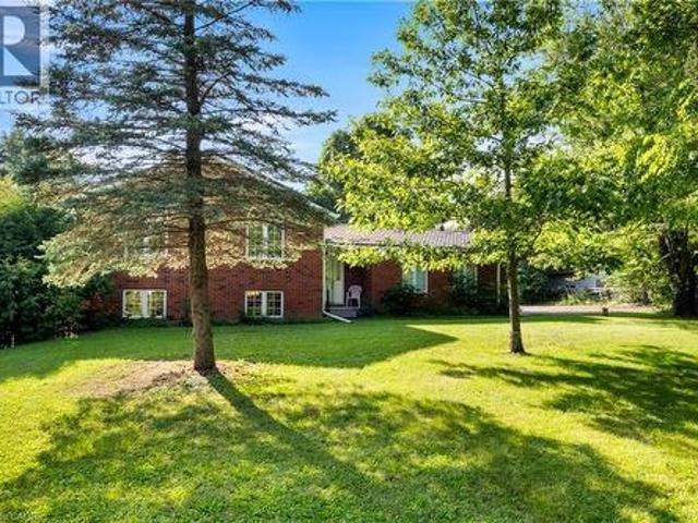 4452 Sideroad 20 Road N, Centre Wellington, ON, N0B 2J0 Luxury House for sale | Listing ID 40862 | Royal LePage Carriage Trade Luxury Properties
